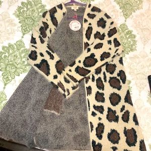 Umgee 8180 Animal Print Long Sleeve Cardigan Lg.